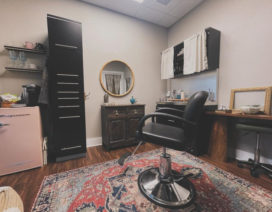 salon suite rental prices