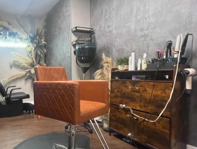 hair salon suites for rent