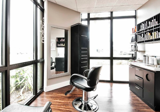 Decorate a Salon Space to Rent